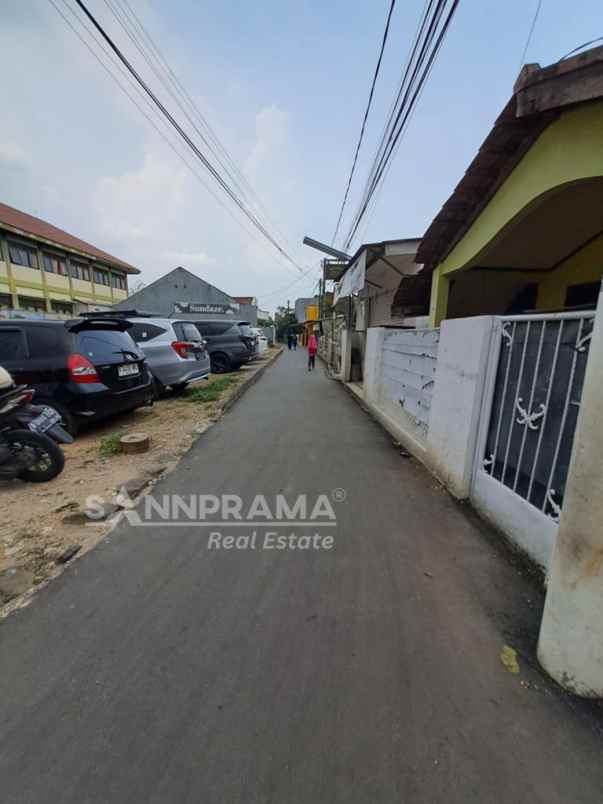 dijual rumah kemiri muka