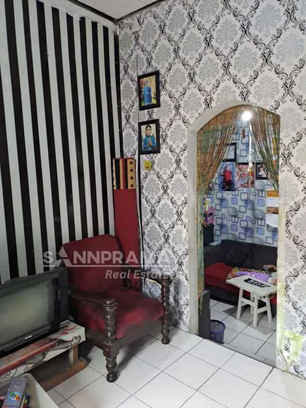 dijual rumah kemiri muka
