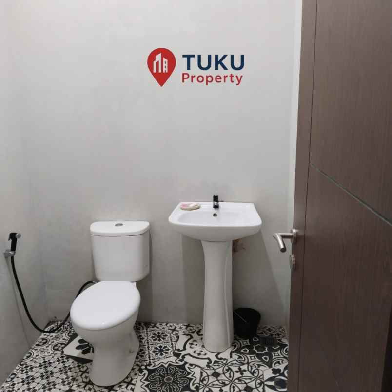 dijual rumah kencana loka bsd ciater