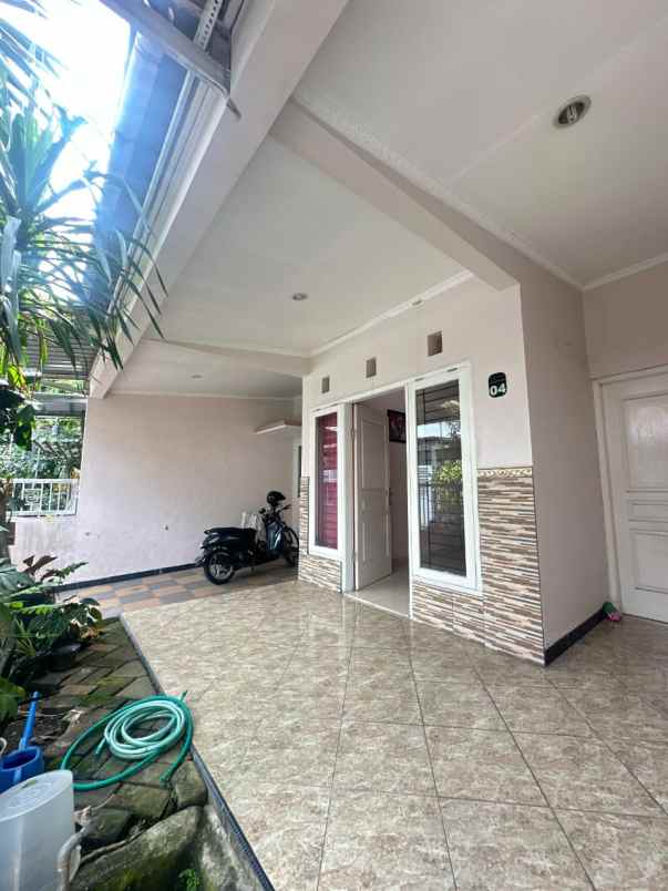 dijual rumah kendalsari