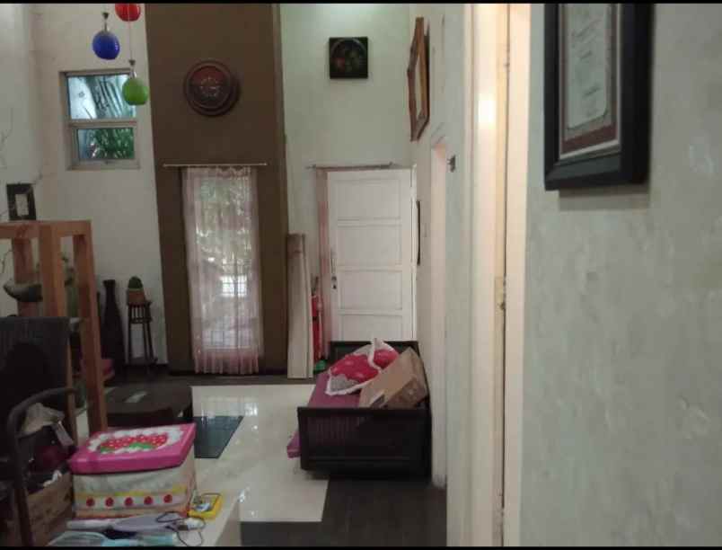 dijual rumah ketileng