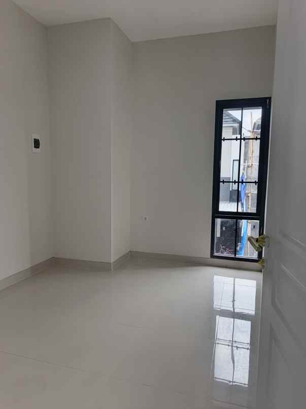 dijual rumah klipang