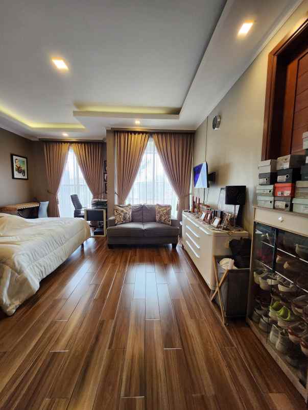 dijual rumah komplek bintaro jaya