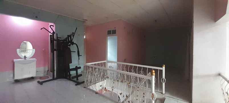 dijual rumah komplek kembang larangan