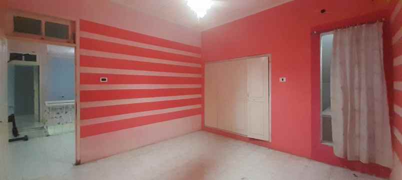 dijual rumah komplek kembang larangan