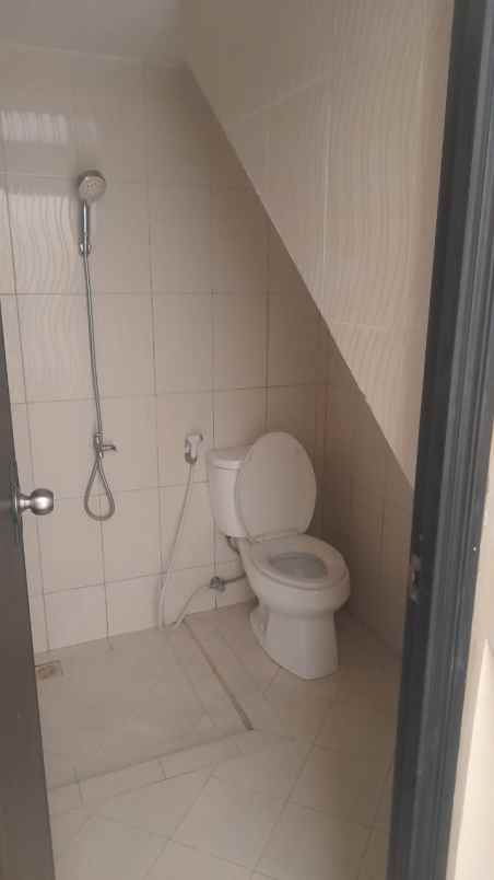 dijual rumah komsen jatiasih