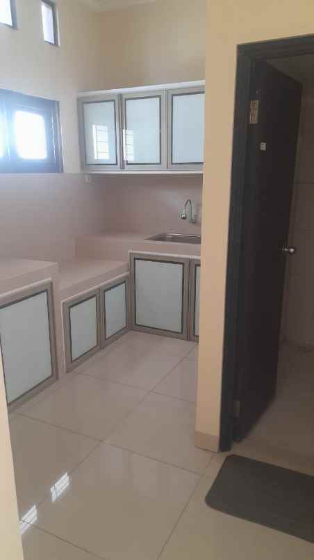 dijual rumah komsen jatiasih