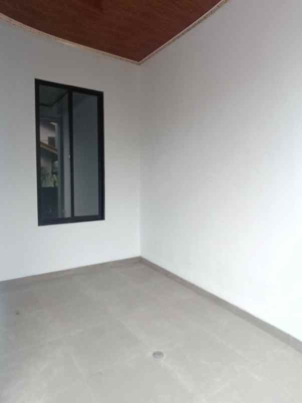 dijual rumah kota harapan indah bekasi