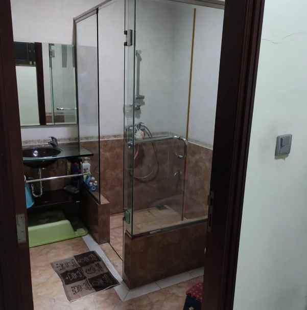 dijual rumah kupang indah