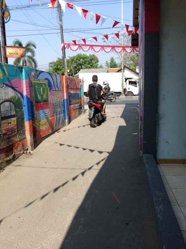 dijual rumah lemah abang no 15 rt 01 rw