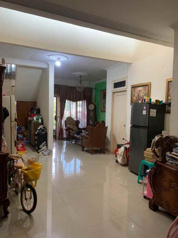 dijual rumah lippo karawaci