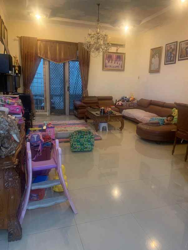 dijual rumah lippo karawaci