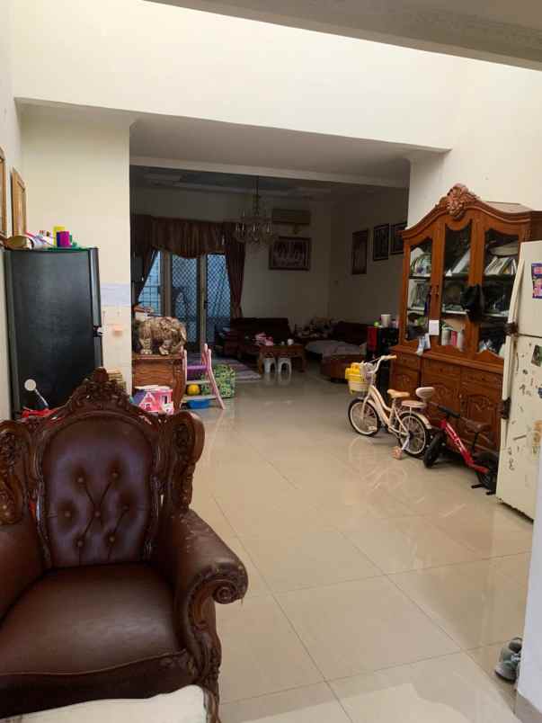 dijual rumah lippo karawaci