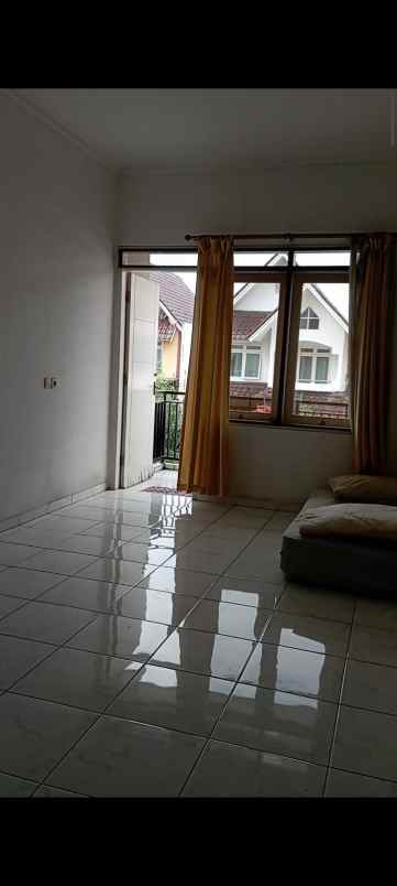 dijual rumah lippo karawaci tangerang