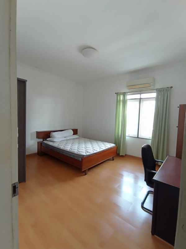 dijual rumah lippo karawaci tangerang