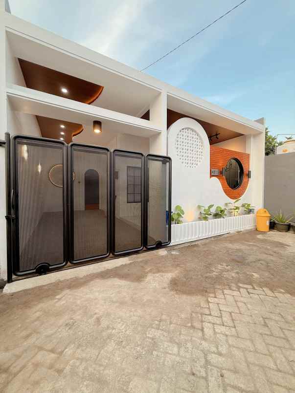 dijual rumah lokasi perumahan spi sukun kota malang