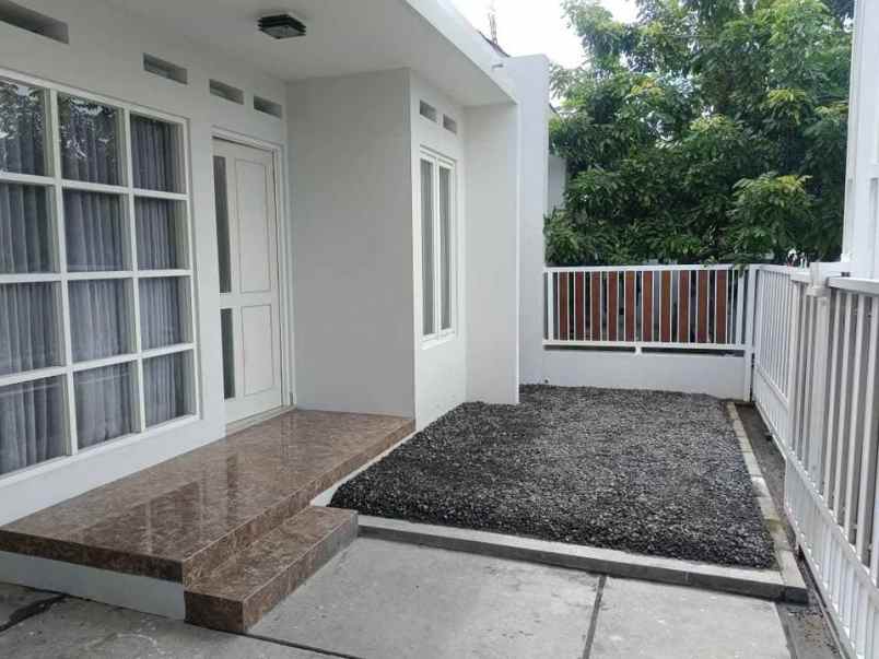 dijual rumah maguwoharjo kec depok kab