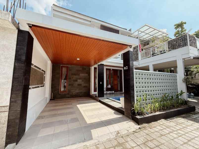 dijual rumah maguwoharjo sleman