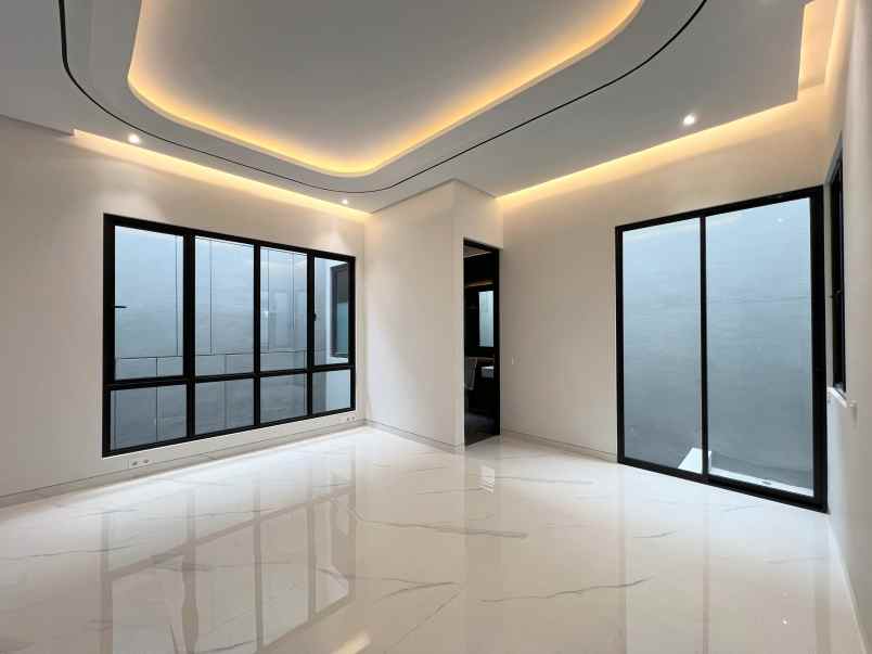 dijual rumah manyar kertoadi