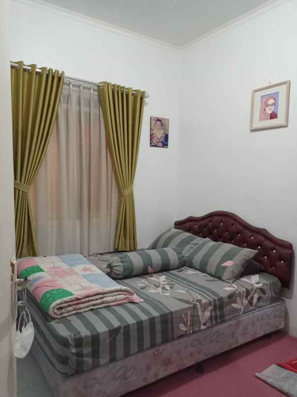 dijual rumah margacinta