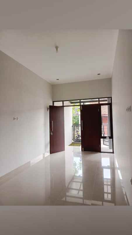 dijual rumah margahayu raya