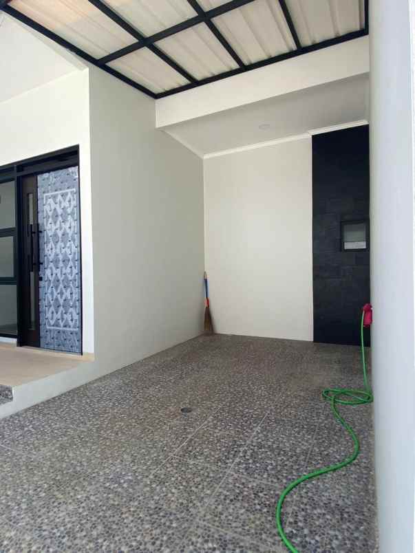 dijual rumah margahayu raya