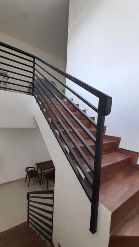 dijual rumah margahayu raya