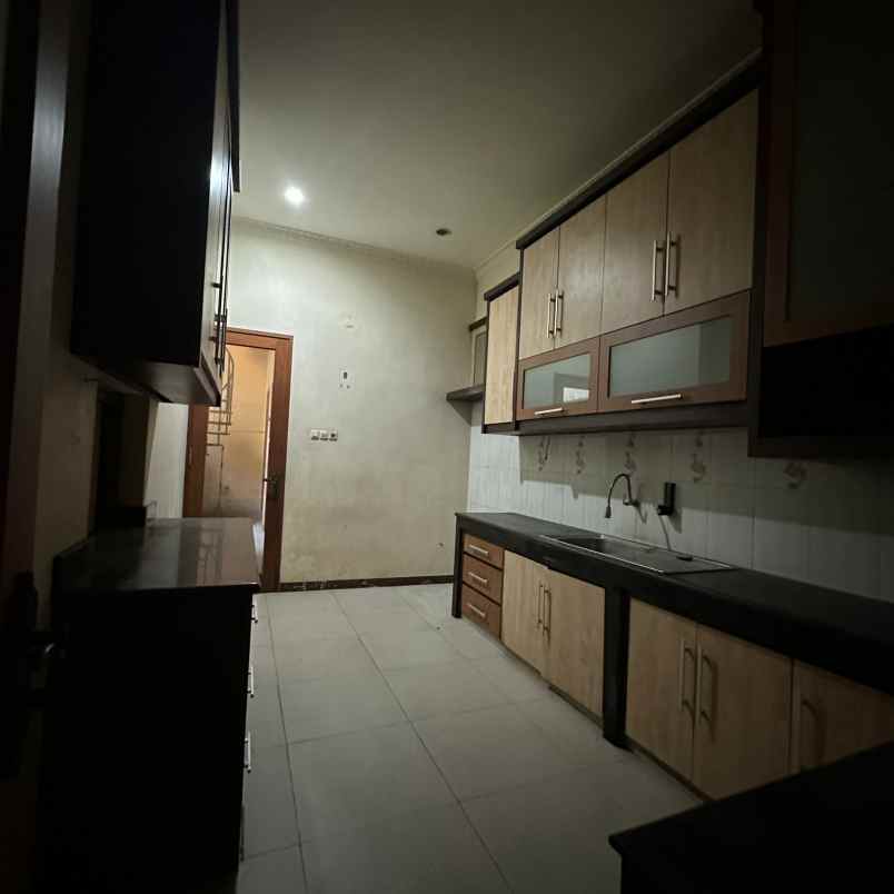 dijual rumah margorejo indah