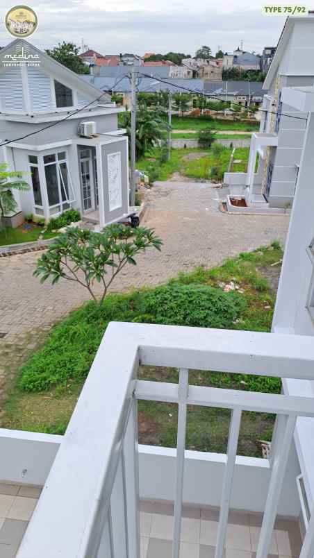 dijual rumah medina townhouse depok jl