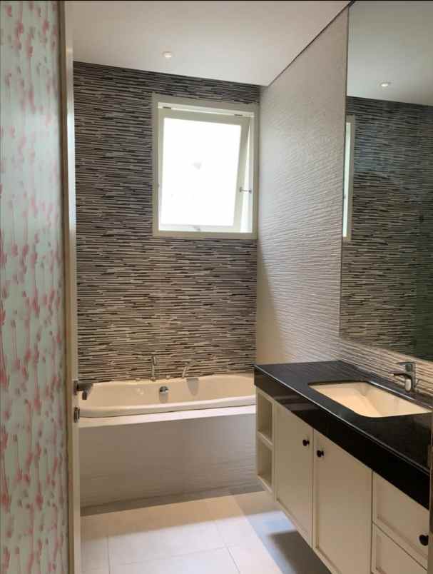 dijual rumah mewah daerah jemursari timur surabaya