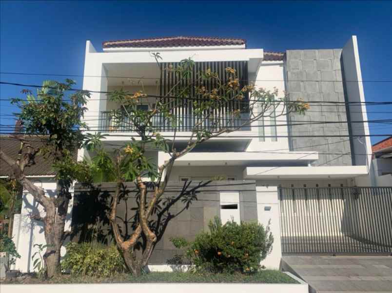 dijual rumah mewah daerah jemursari timur surabaya