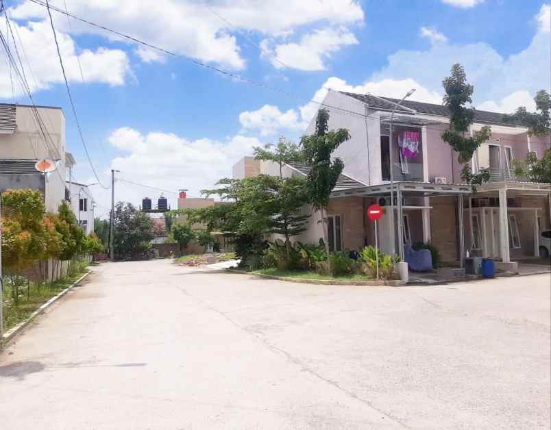 dijual rumah mewah di tembalang semarang