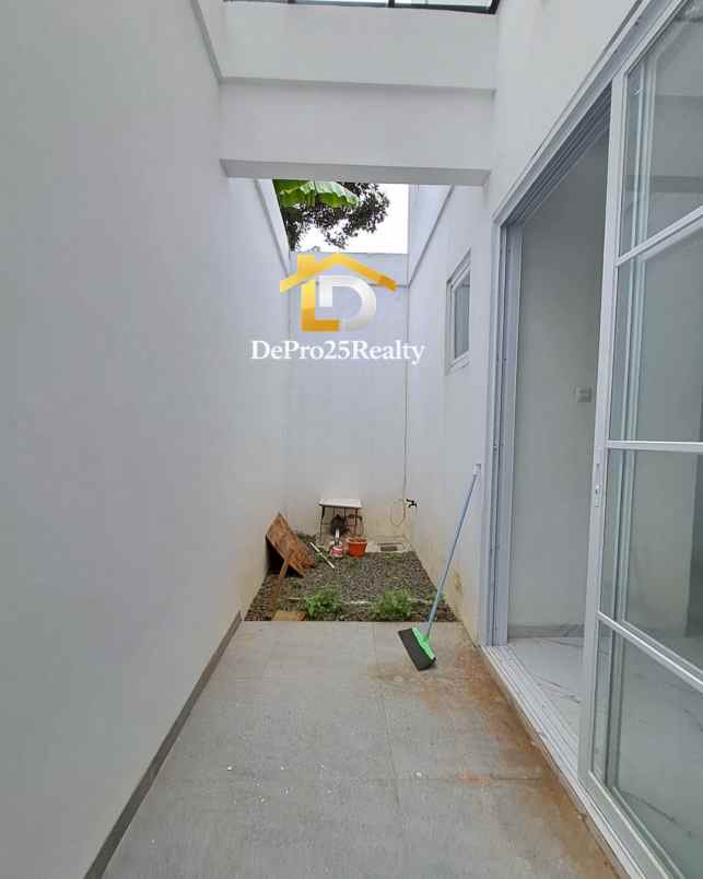 dijual rumah murah siap huni di mampang depok