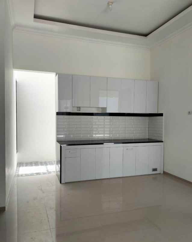 dijual rumah ngemplak