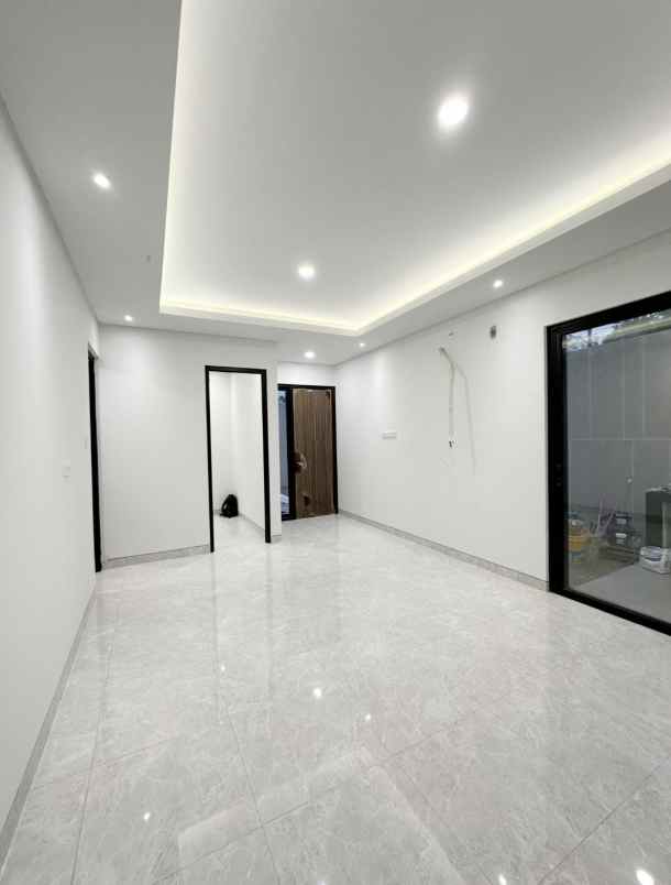dijual rumah nirwana eksekutif