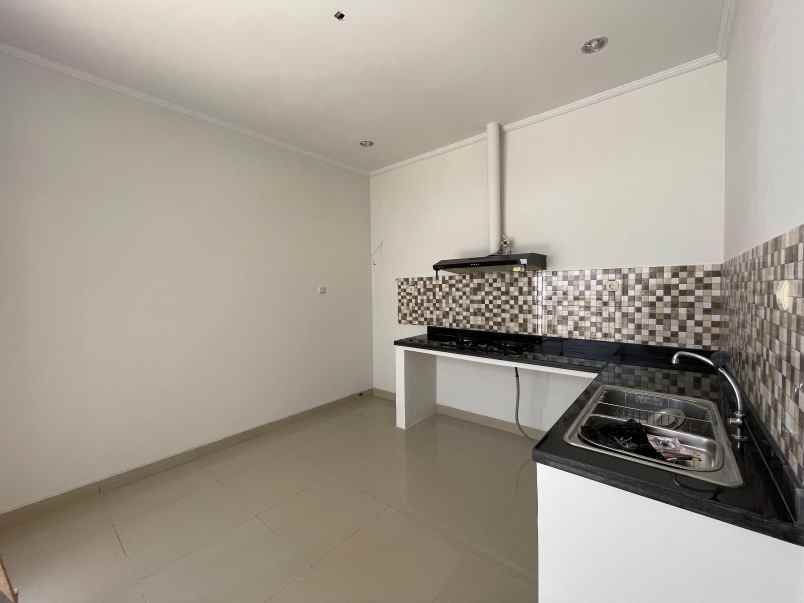 dijual rumah nyaman di bukit golf cibubur