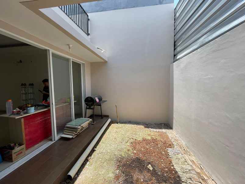 dijual rumah nyaman di bukit golf cibubur