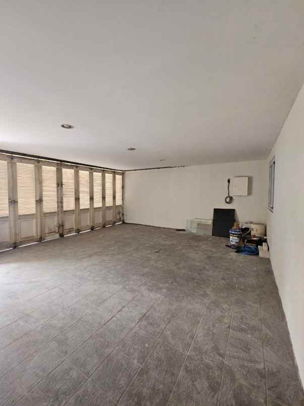 dijual rumah pakuwon city san antonio