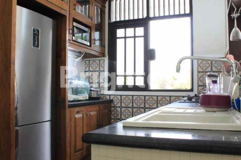 dijual rumah pakuwon city westwood