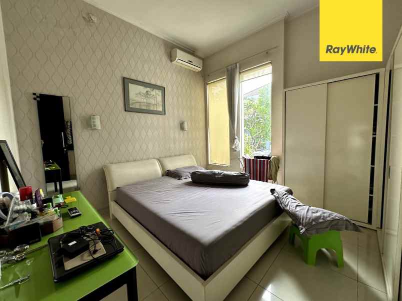 dijual rumah pakuwon indah vila bukit