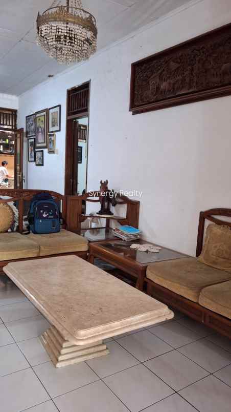 dijual rumah palem semi