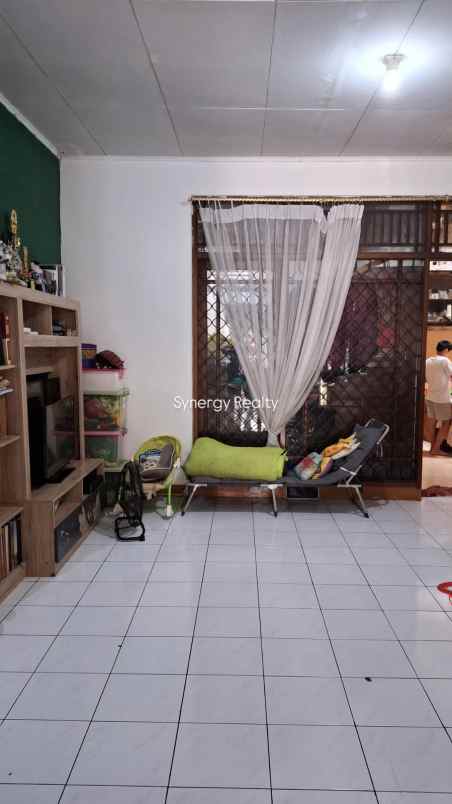 dijual rumah palem semi