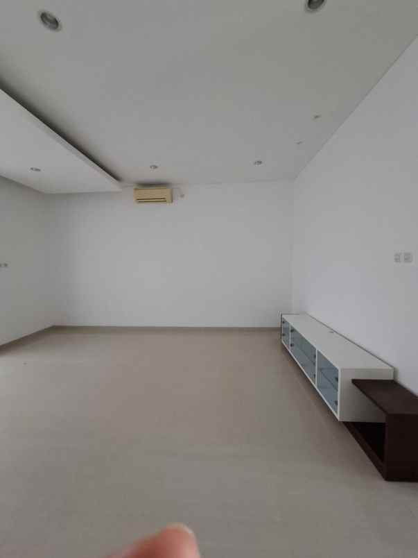 dijual rumah palm beach pakuwon city