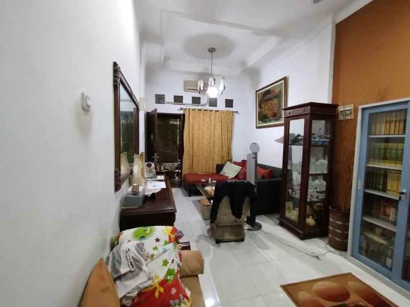 dijual rumah pancoran mas depok