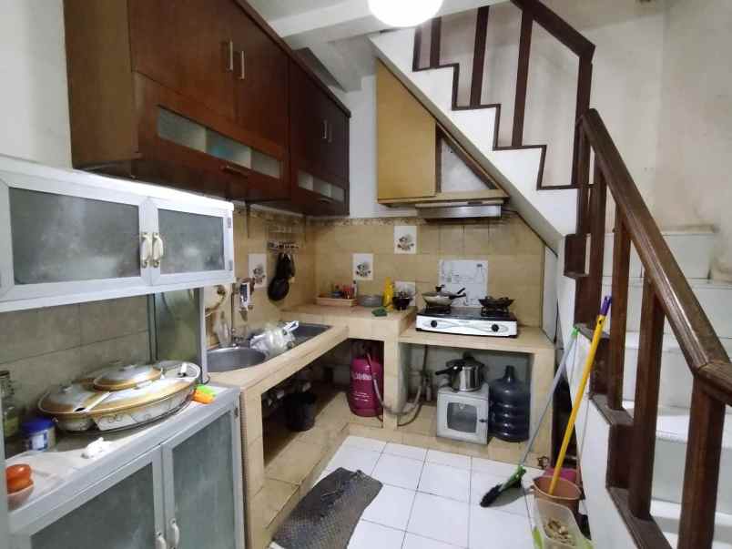 dijual rumah pancoran mas depok