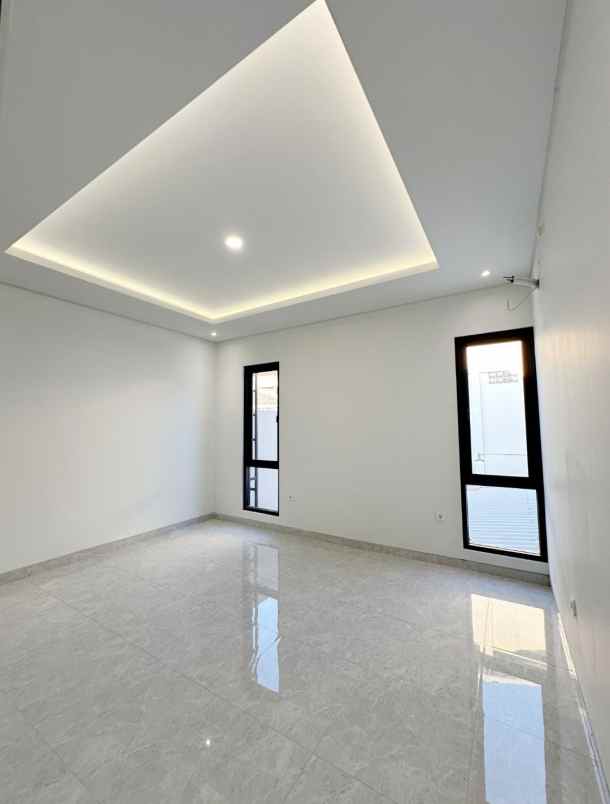 dijual rumah panjang jiwo