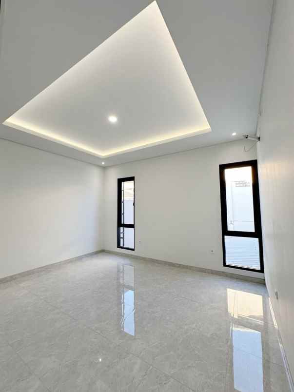 dijual rumah panjang jiwo