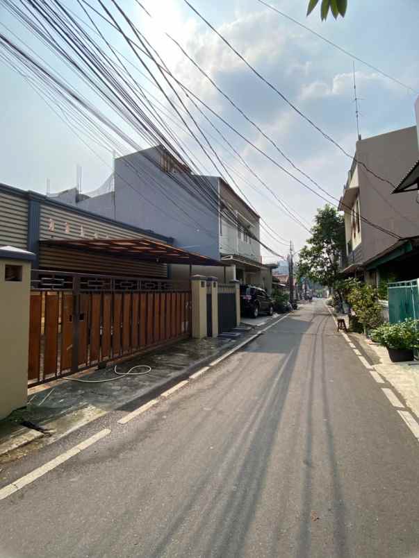 dijual rumah pegadegan pancoran jakarta