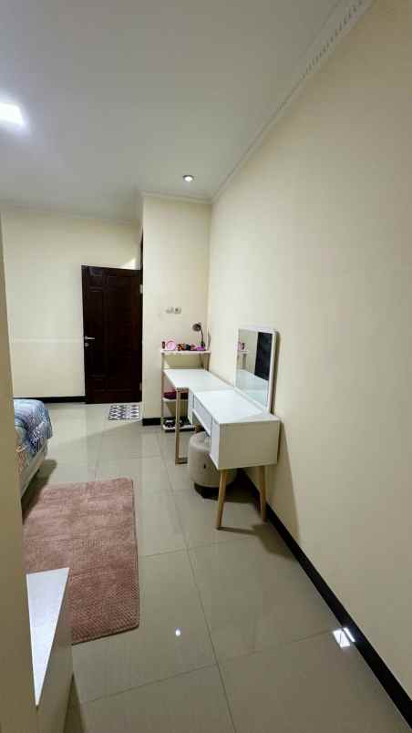 dijual rumah pegadegan pancoran jakarta