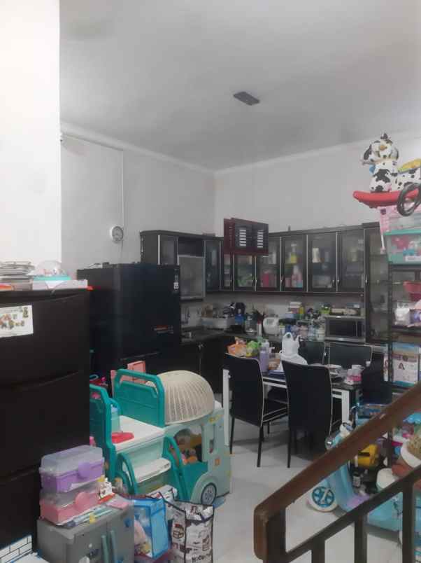 dijual rumah permata depok regency